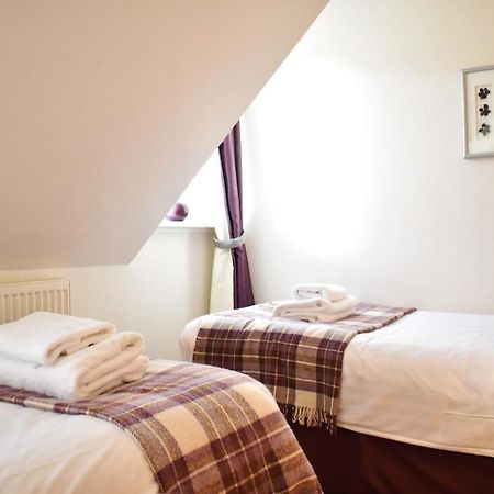 The Ross 2 Bedroom Apartment In Historic Abbey Fort Augustus Exteriör bild