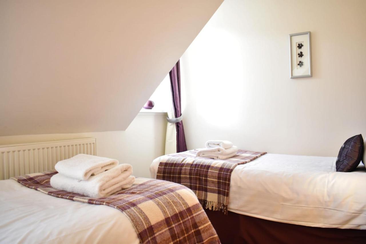 The Ross 2 Bedroom Apartment In Historic Abbey Fort Augustus Exteriör bild