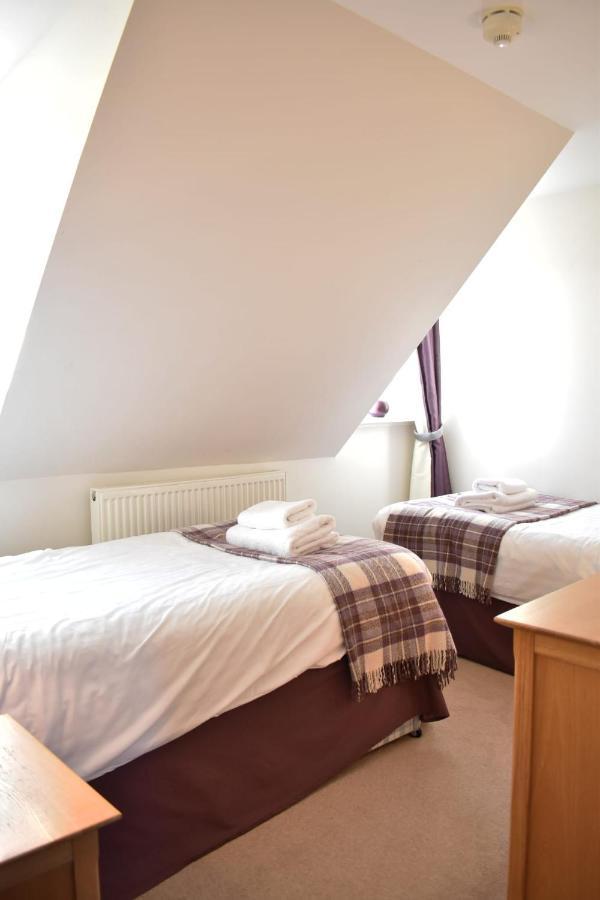 The Ross 2 Bedroom Apartment In Historic Abbey Fort Augustus Exteriör bild